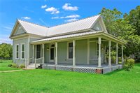 326 5th Street, Somerville, TX 77879