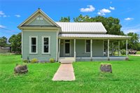 326 5th Street, Somerville, TX 77879