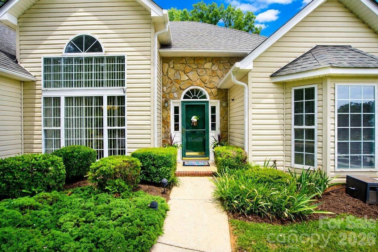 122 Nantucket Court, Mooresville, NC 28117