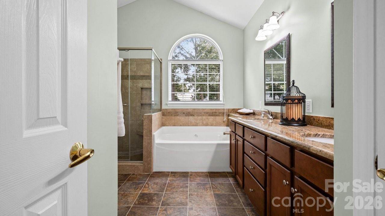 122 Nantucket Court, Mooresville, NC 28117