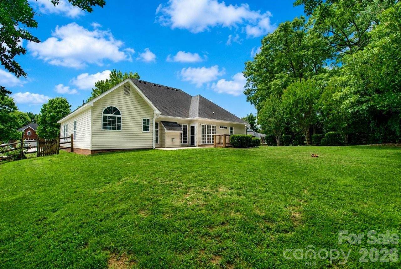 122 Nantucket Court, Mooresville, NC 28117