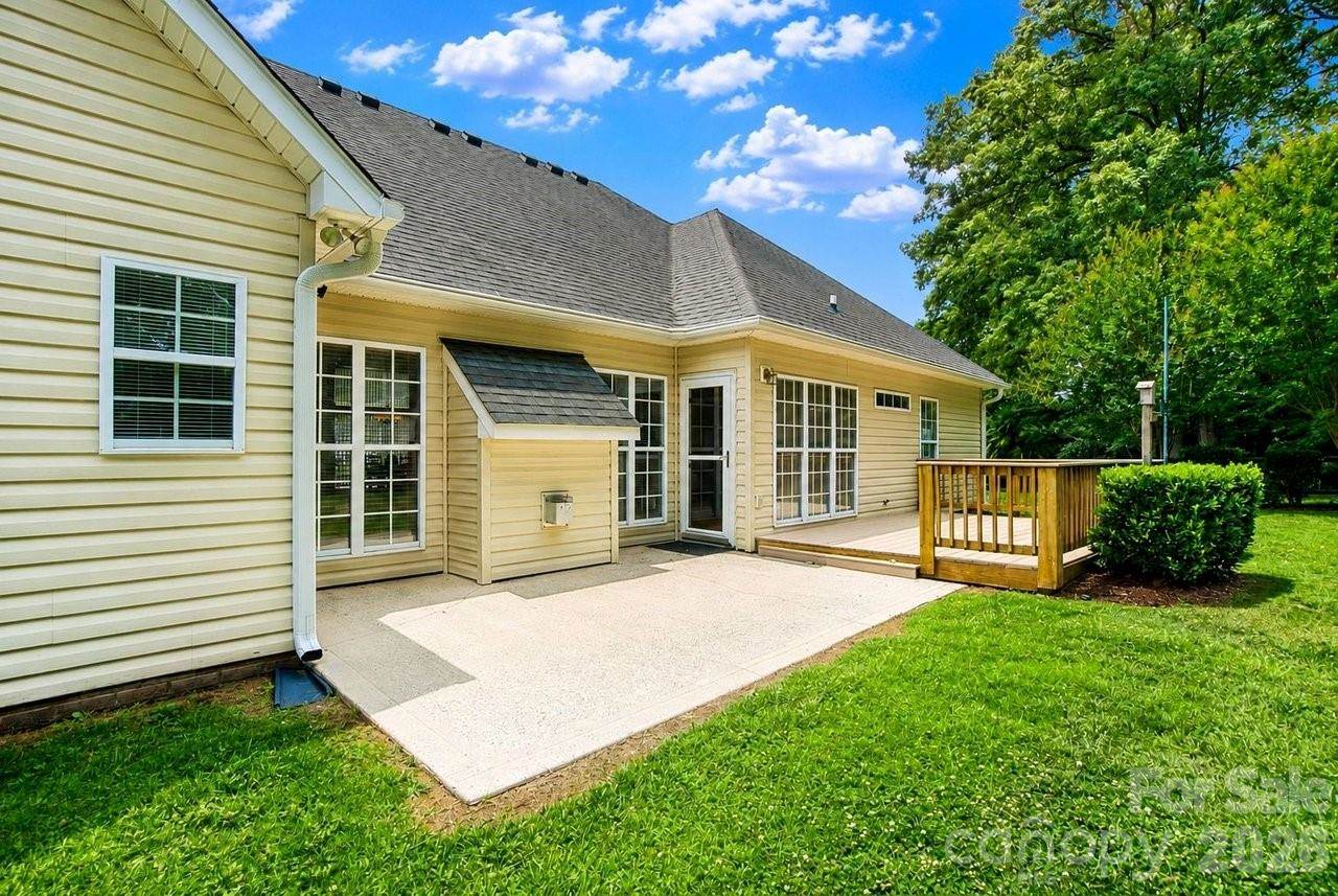 122 Nantucket Court, Mooresville, NC 28117