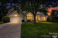 122 Nantucket Court, Mooresville, NC 28117