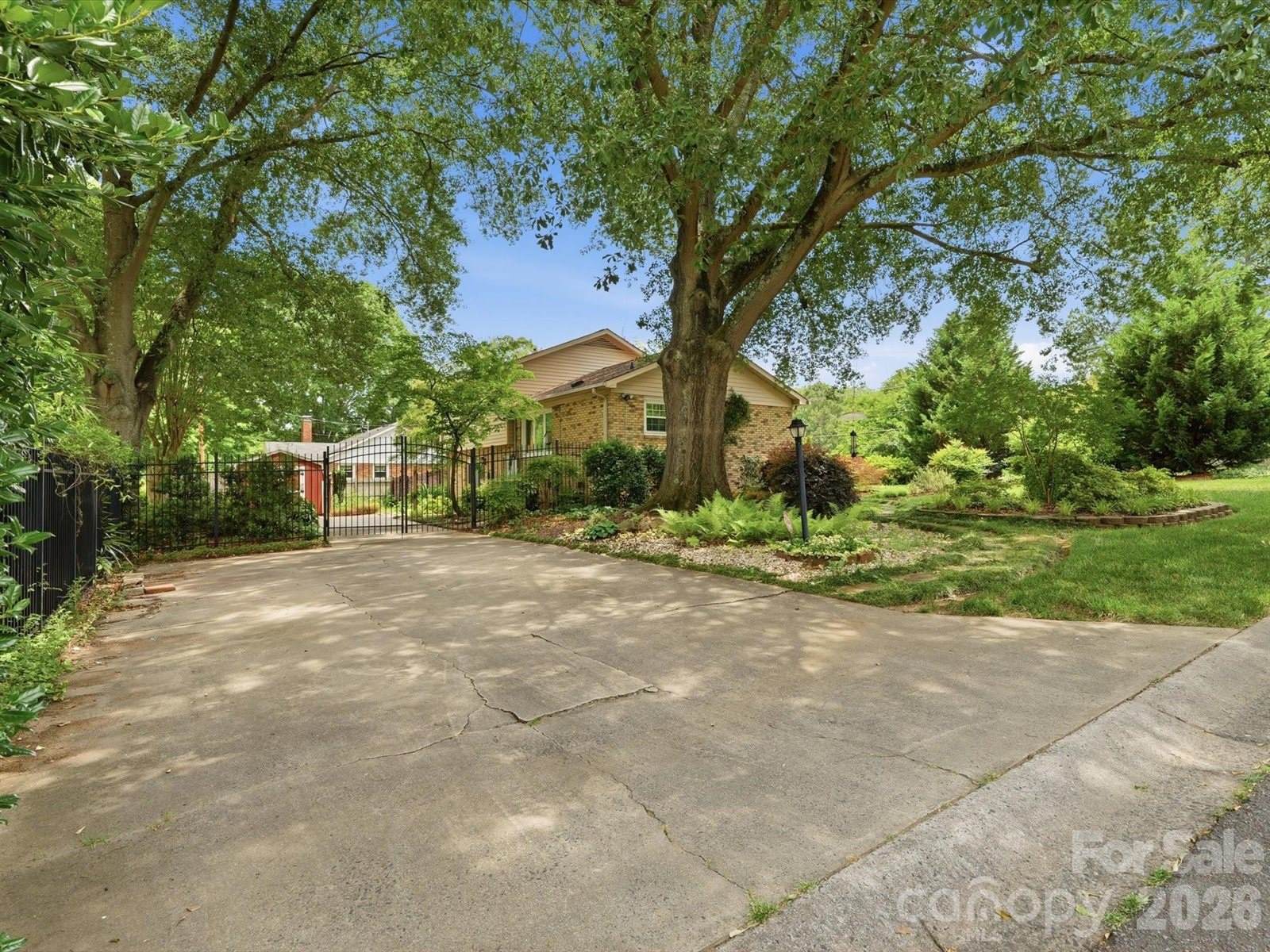 3130 Rea Road, Charlotte, NC 28226