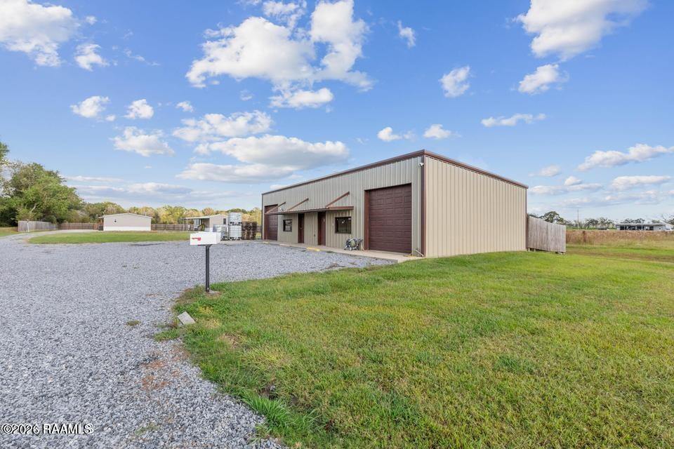 1251 Bordelon Road, Breaux Bridge, LA 70517