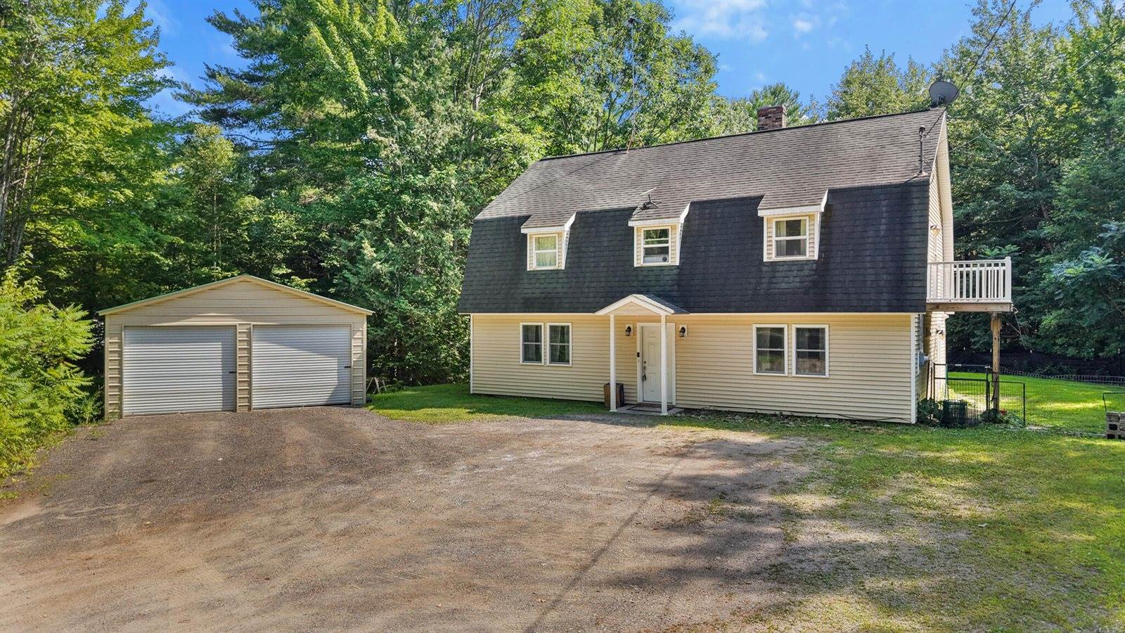 173 County Woods Road, Newport, ME 04953