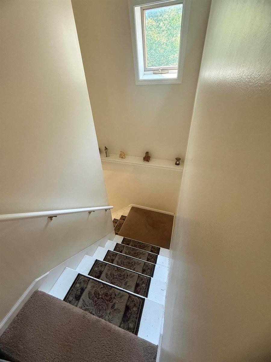 173 County Woods Road, Newport, ME 04953