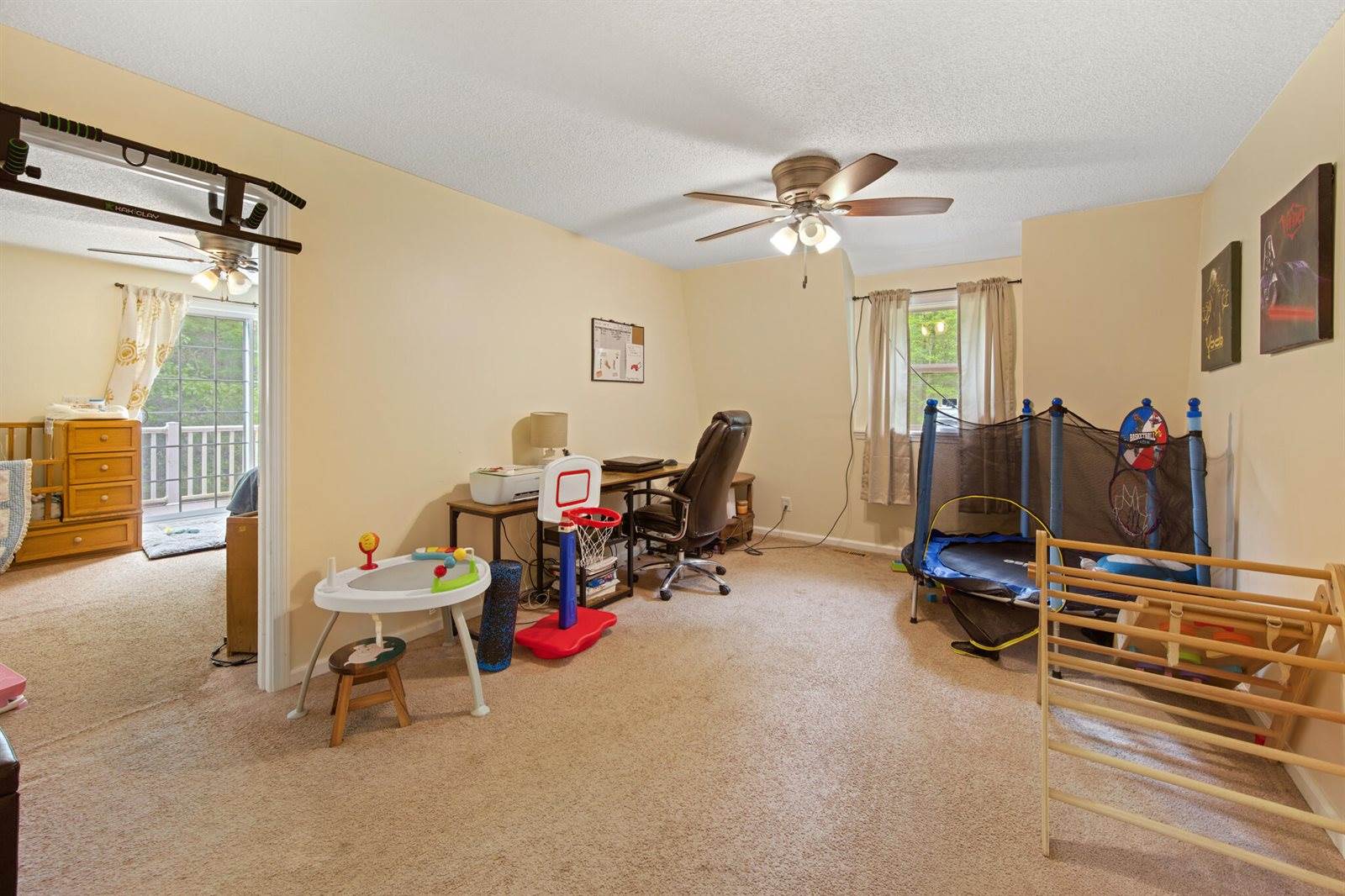 173 County Woods Road, Newport, ME 04953
