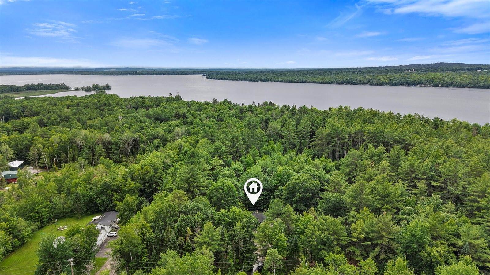 173 County Woods Road, Newport, ME 04953