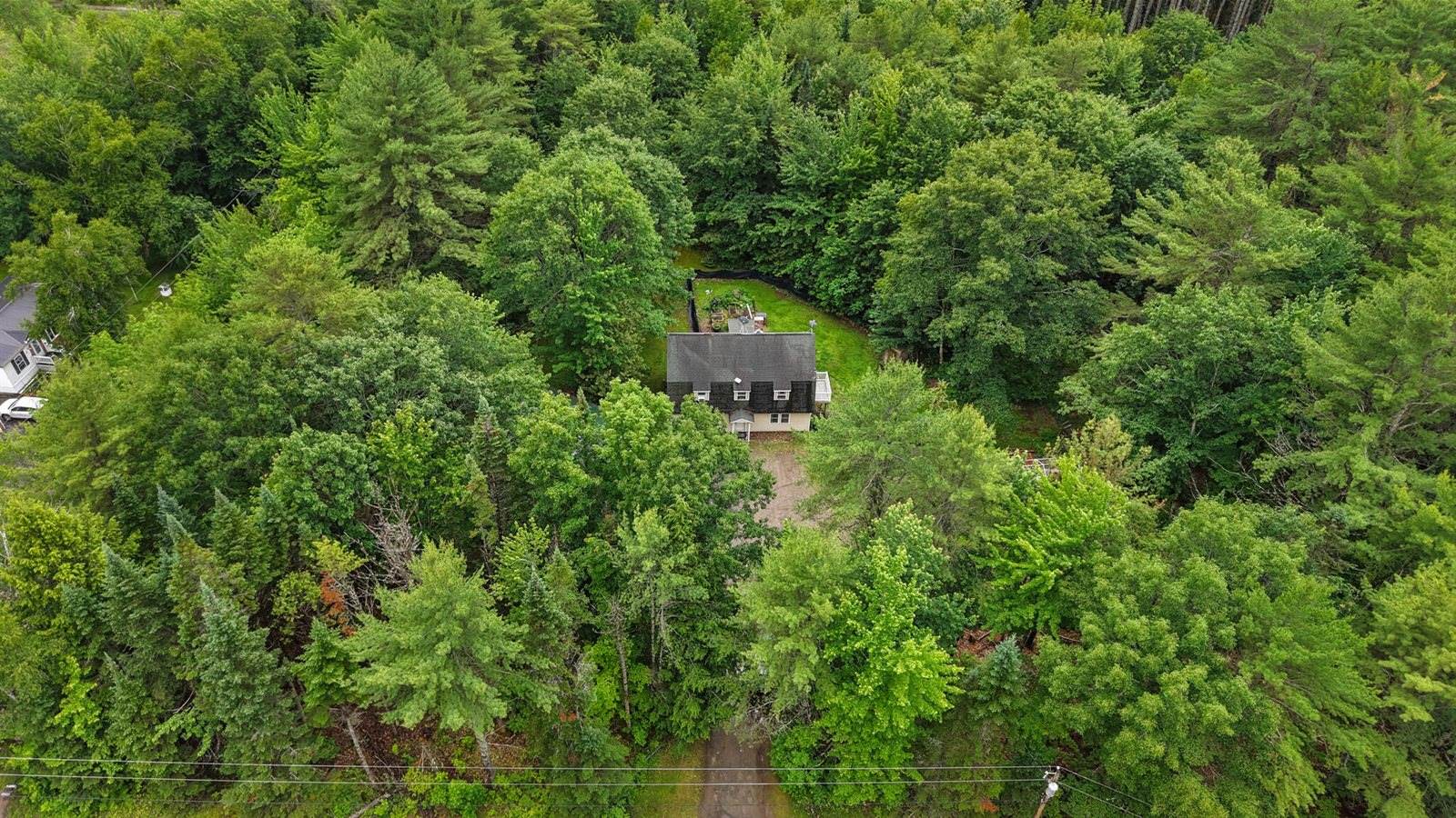 173 County Woods Road, Newport, ME 04953