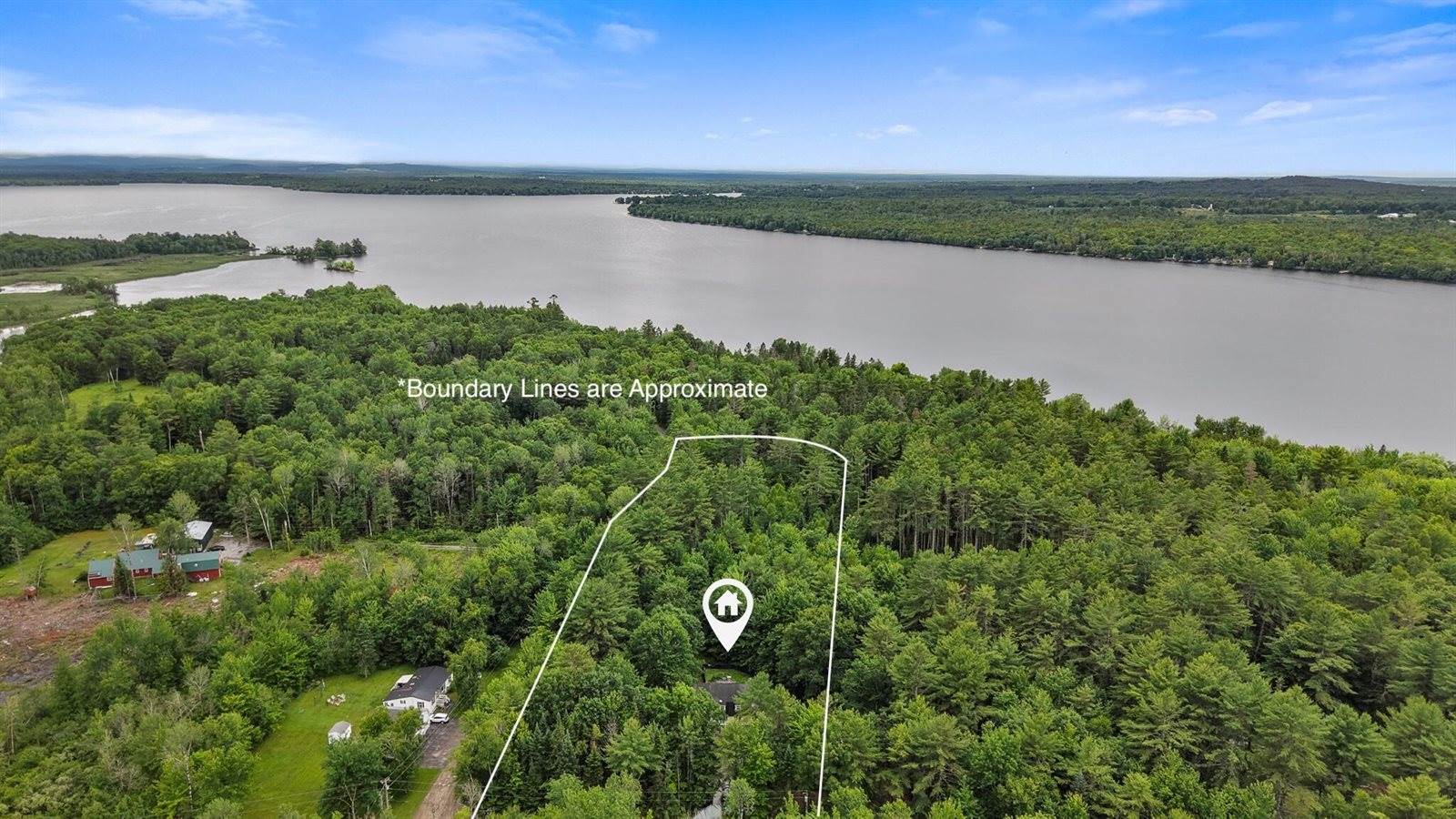 173 County Woods Road, Newport, ME 04953