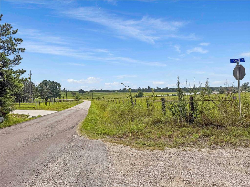 6779 County Road 215, Anderson, TX 77830