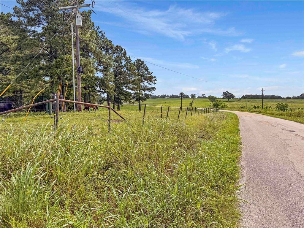 6779 County Road 215, Anderson, TX 77830