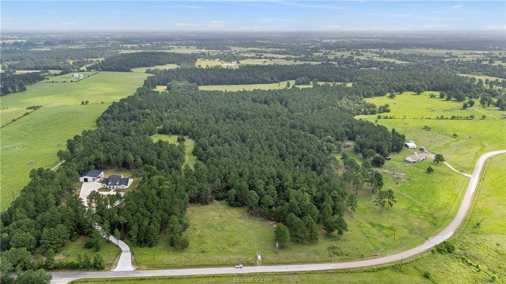 6779 County Road 215, Anderson, TX 77830