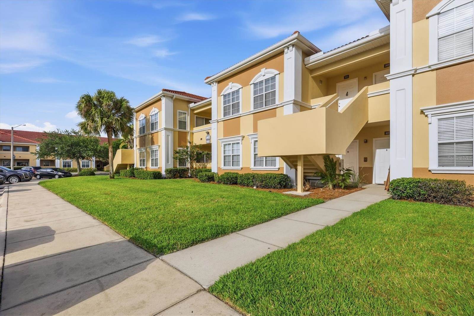 1015 Villagio Circle, Sarasota, FL 34237