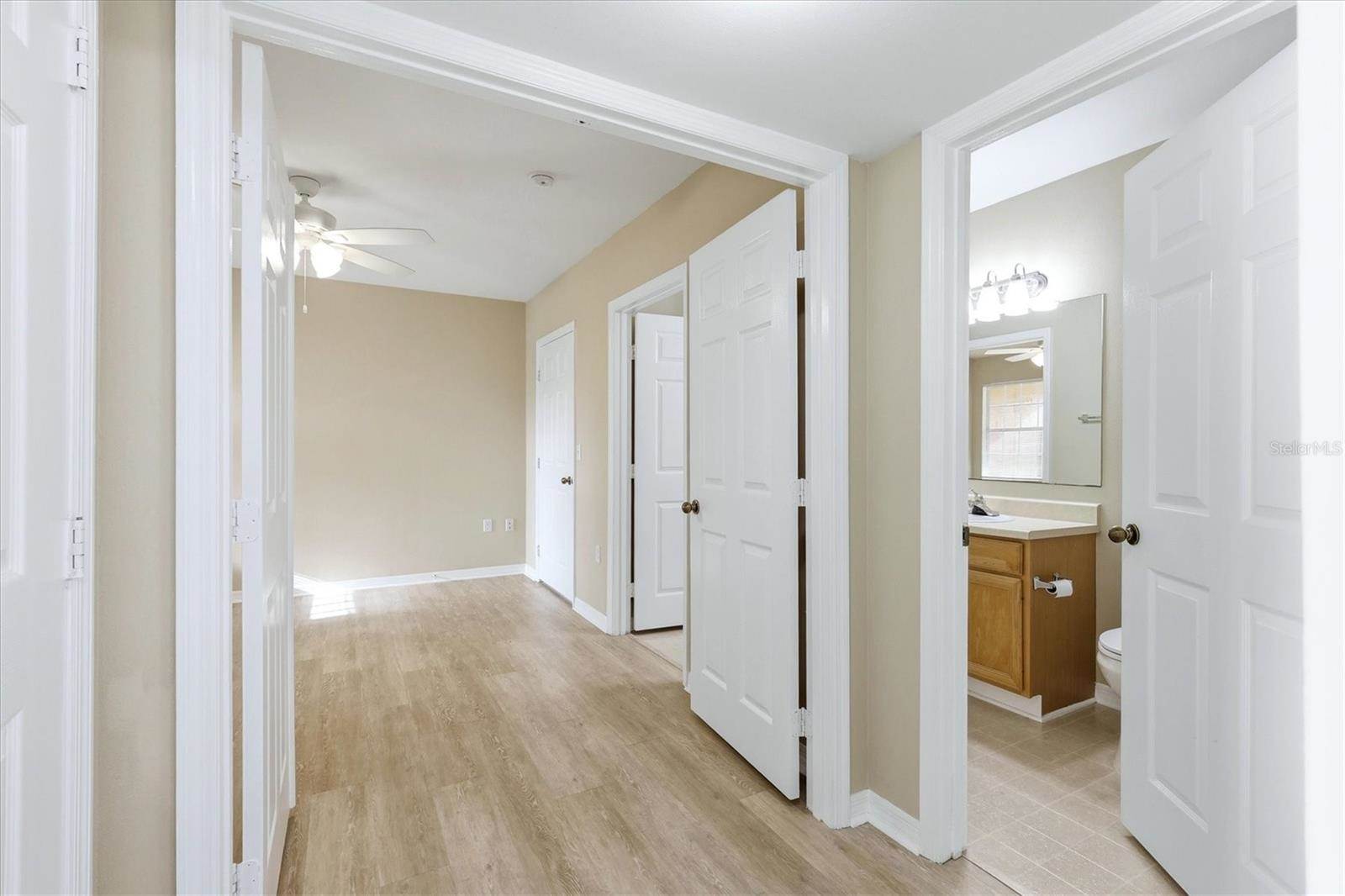 1015 Villagio Circle, Sarasota, FL 34237