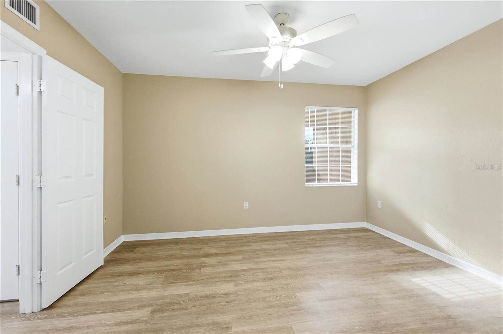 1015 Villagio Circle, Sarasota, FL 34237