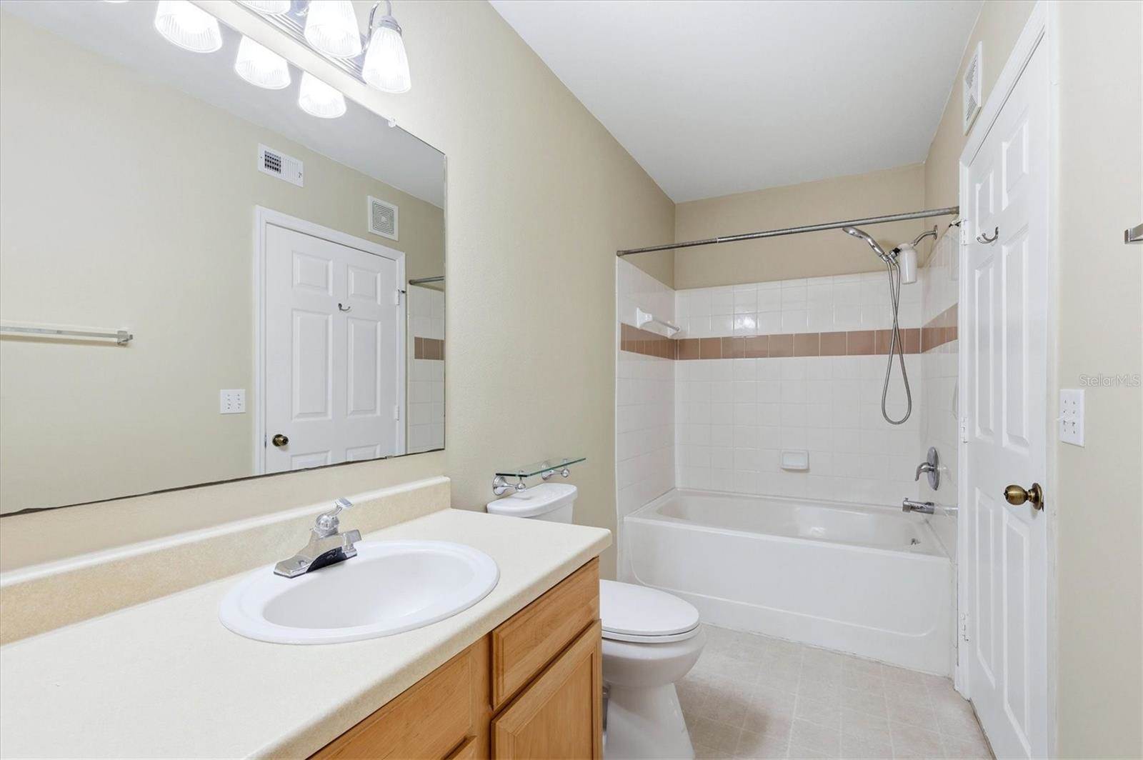 1015 Villagio Circle, Sarasota, FL 34237