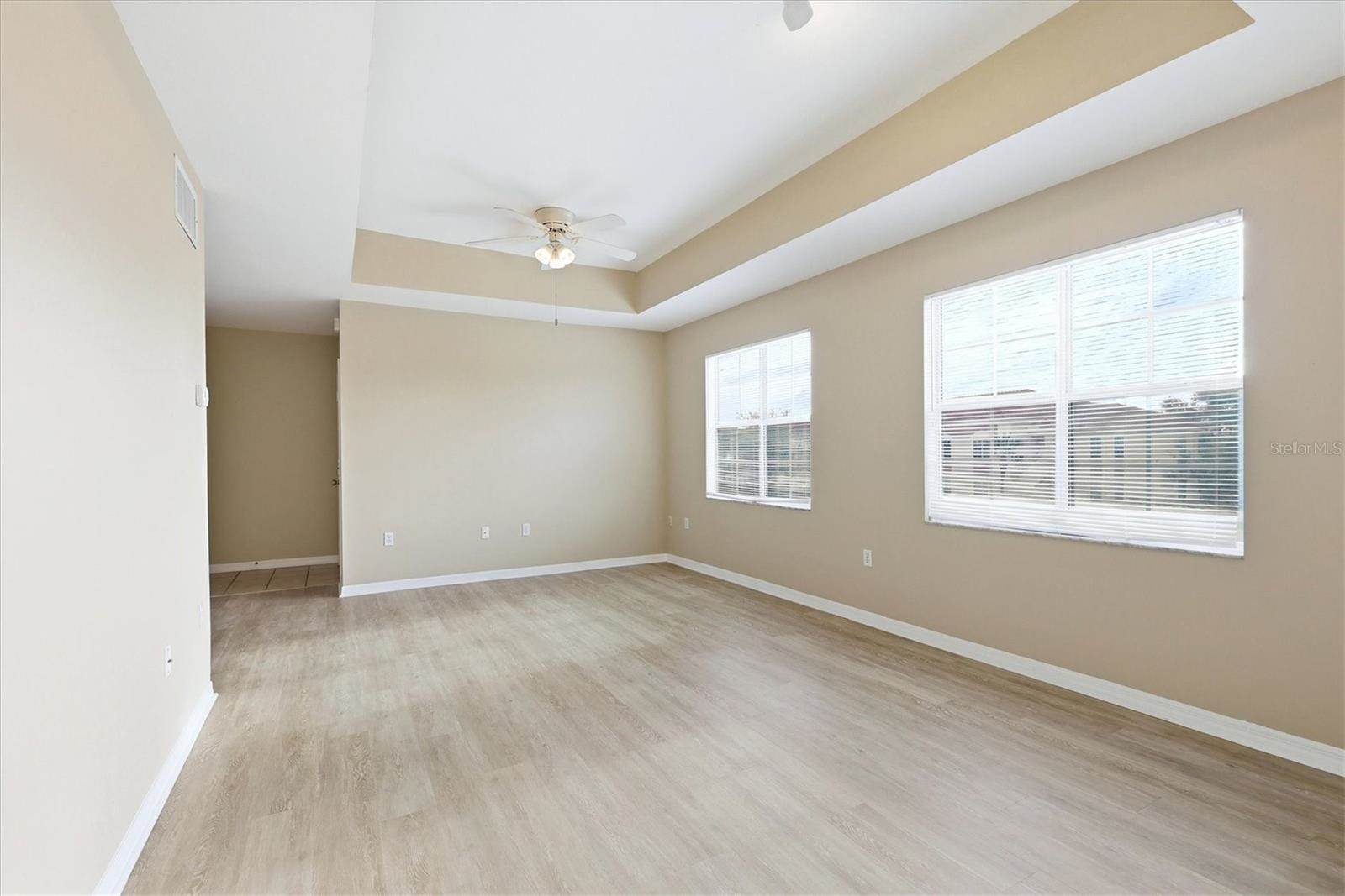 1015 Villagio Circle, Sarasota, FL 34237