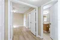 1015 Villagio Circle, Sarasota, FL 34237