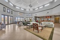 1015 Villagio Circle, Sarasota, FL 34237