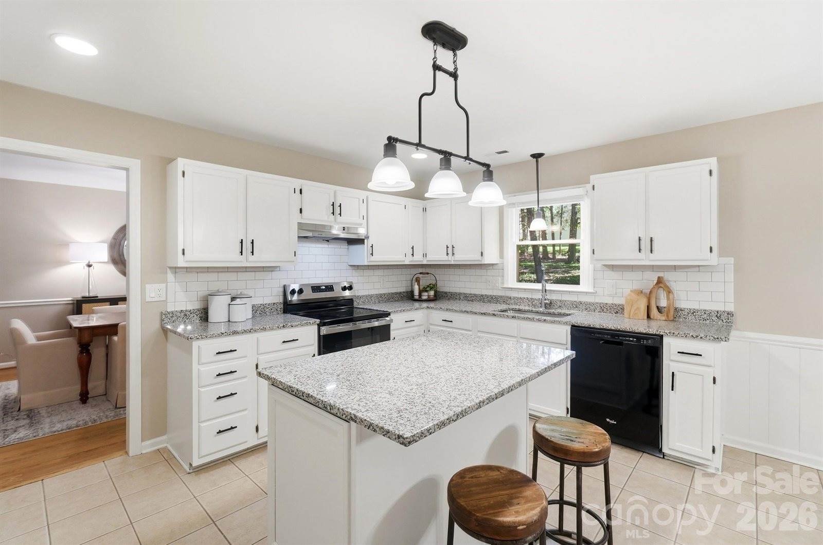 730 Fredricksburg Road, Matthews, NC 28105