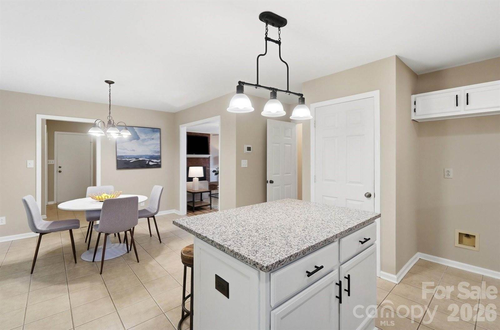 730 Fredricksburg Road, Matthews, NC 28105