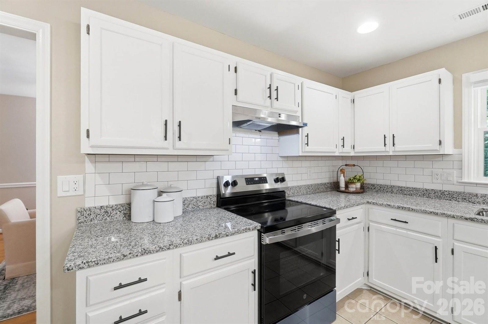 730 Fredricksburg Road, Matthews, NC 28105