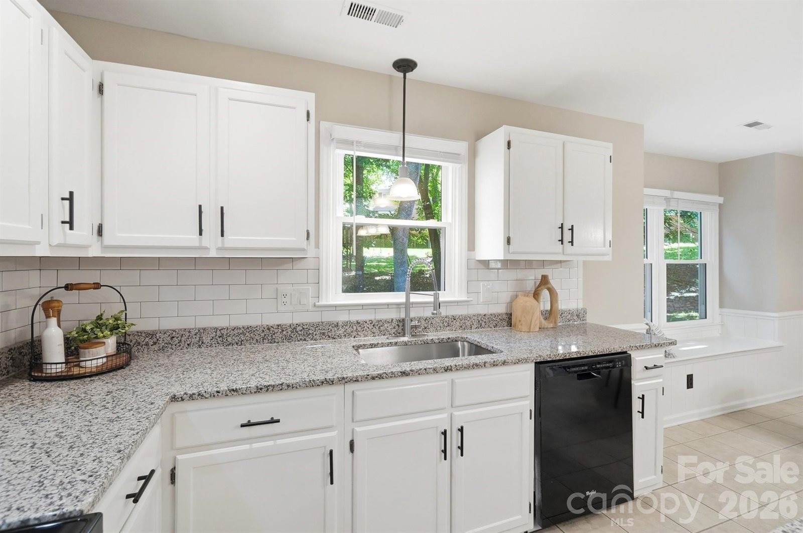 730 Fredricksburg Road, Matthews, NC 28105