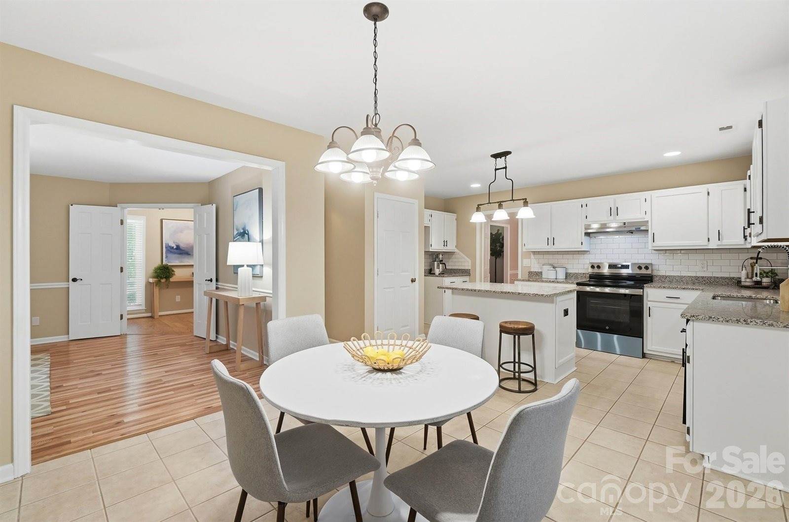 730 Fredricksburg Road, Matthews, NC 28105