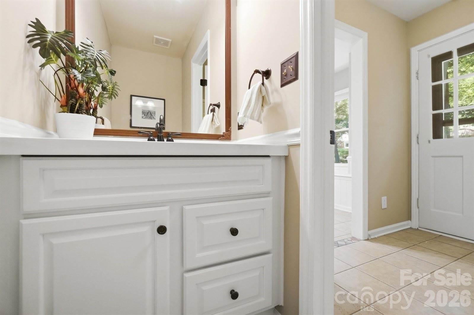 730 Fredricksburg Road, Matthews, NC 28105