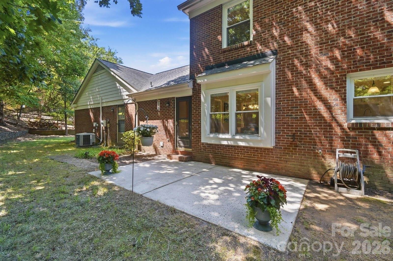730 Fredricksburg Road, Matthews, NC 28105