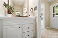 730 Fredricksburg Road, Matthews, NC 28105