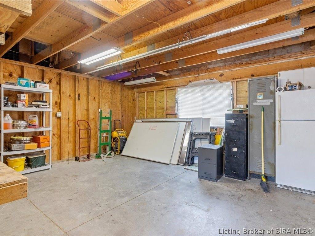 2505 Lincoln Drive, Clarksville, IN 47129