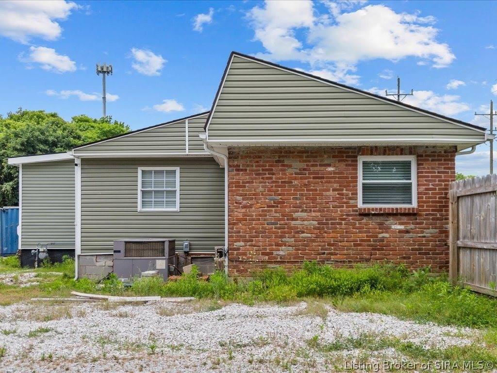 2505 Lincoln Drive, Clarksville, IN 47129