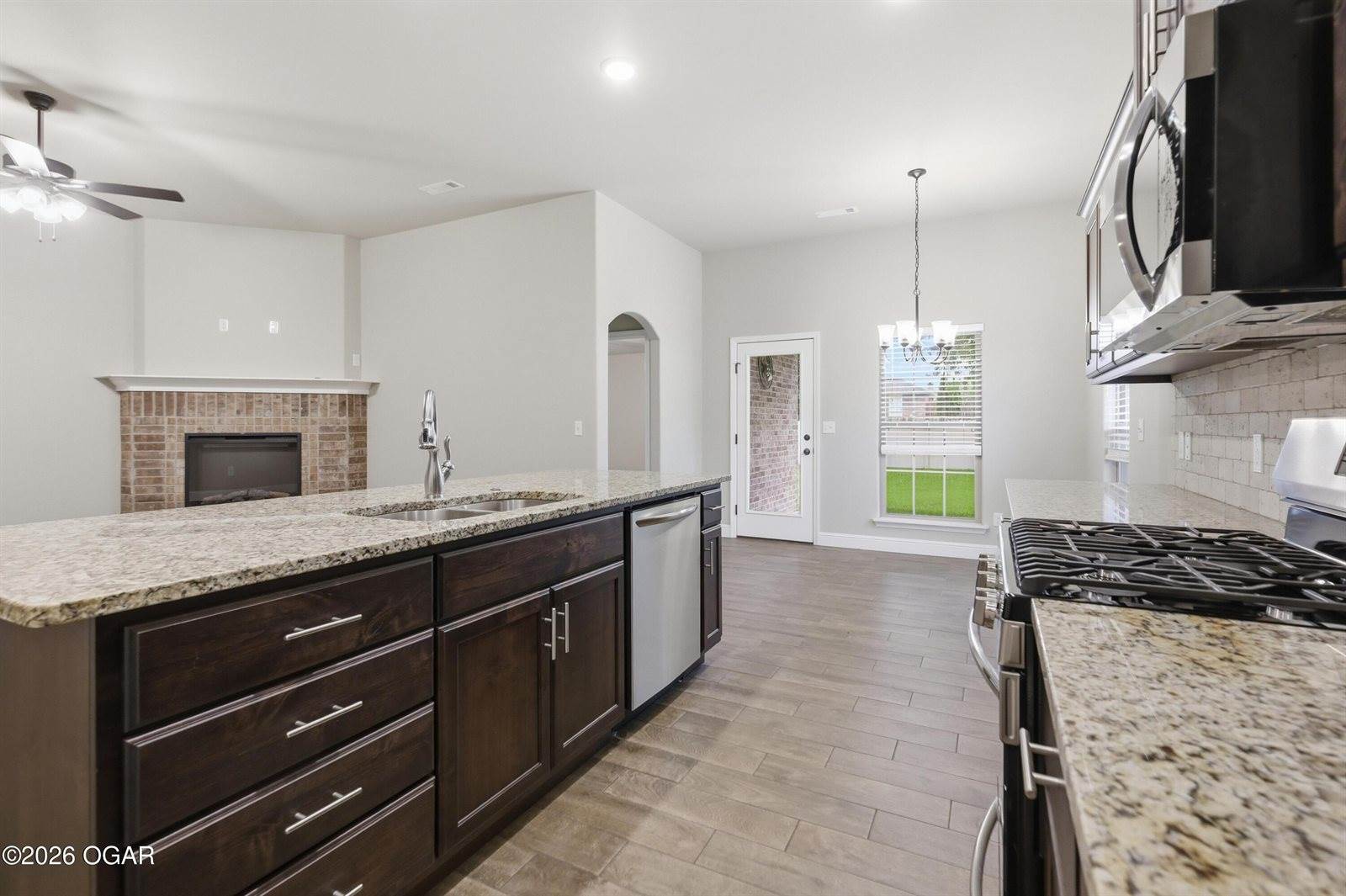 2011 Eagle Drive, Neosho, MO 64850