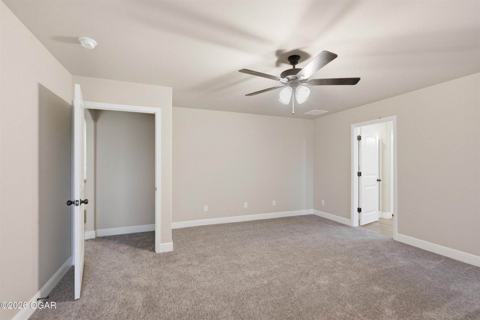 2011 Eagle Drive, Neosho, MO 64850