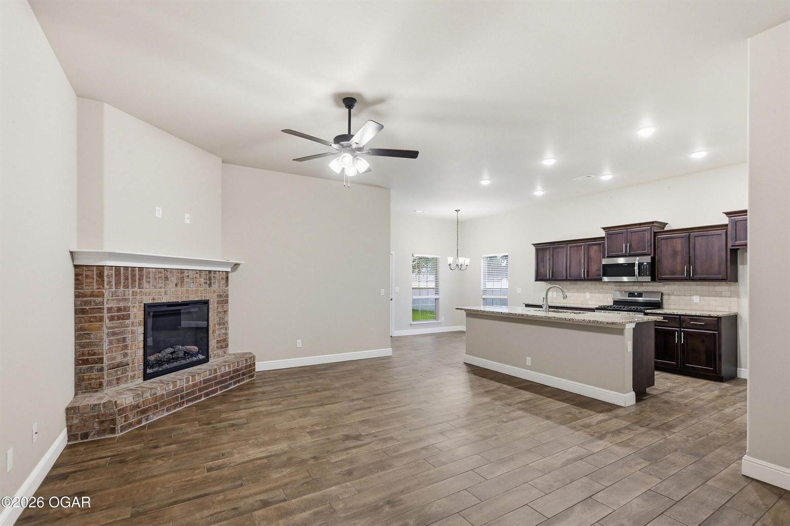 2011 Eagle Drive, Neosho, MO 64850