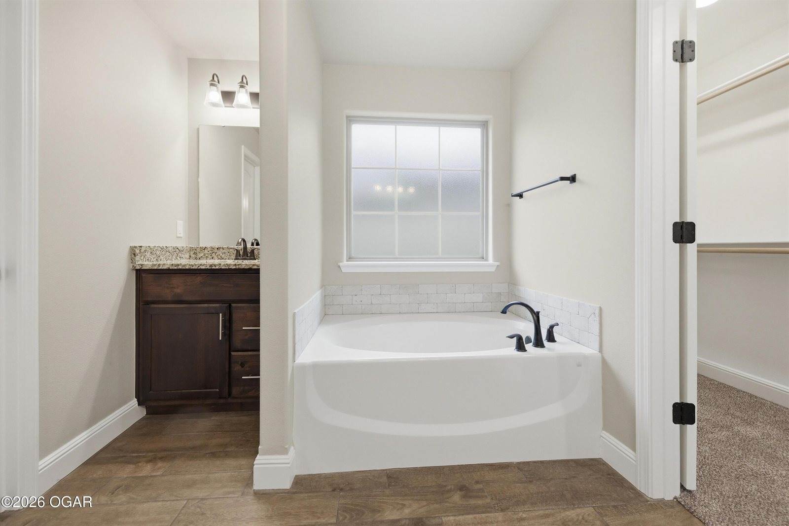 2011 Eagle Drive, Neosho, MO 64850