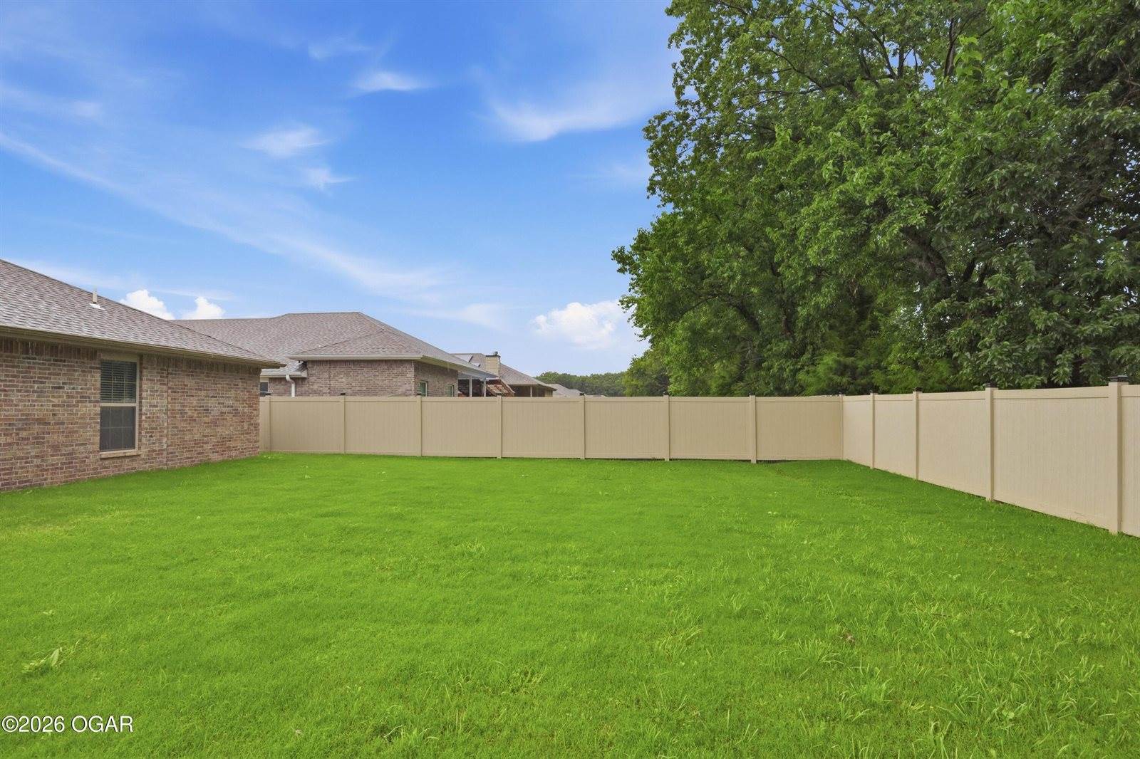 2011 Eagle Drive, Neosho, MO 64850