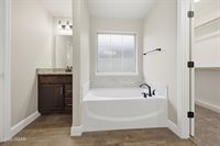 2011 Eagle Drive, Neosho, MO 64850