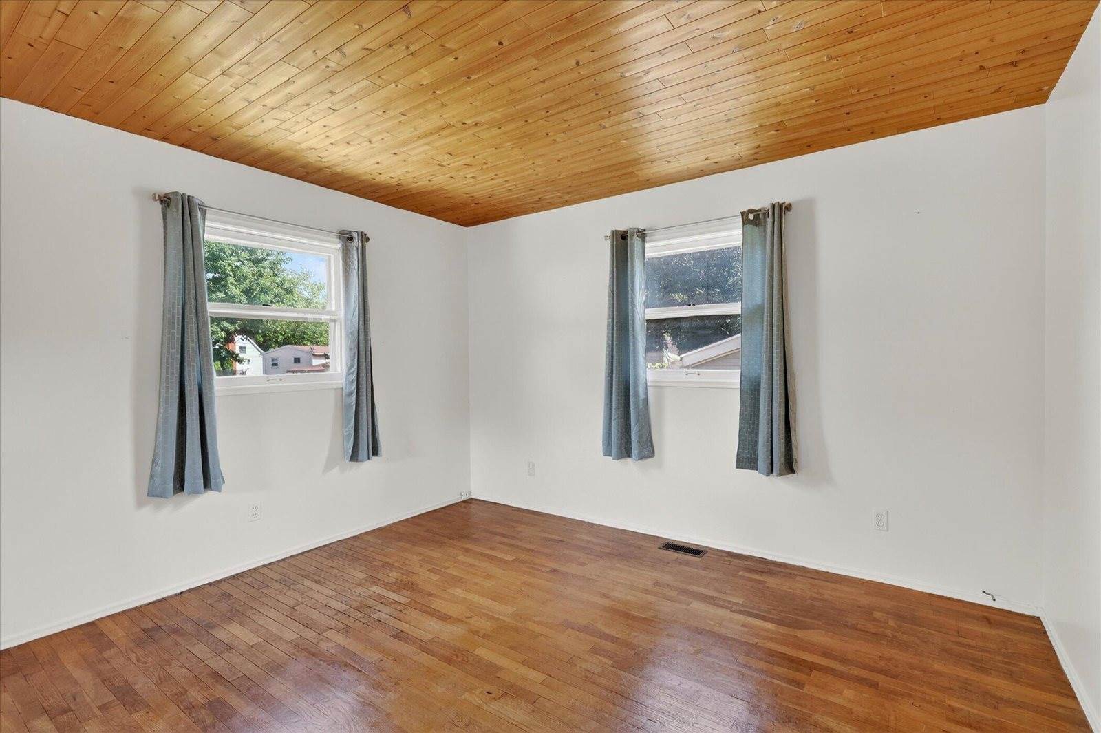 6305 Marlow Street, Portage, MI 49024