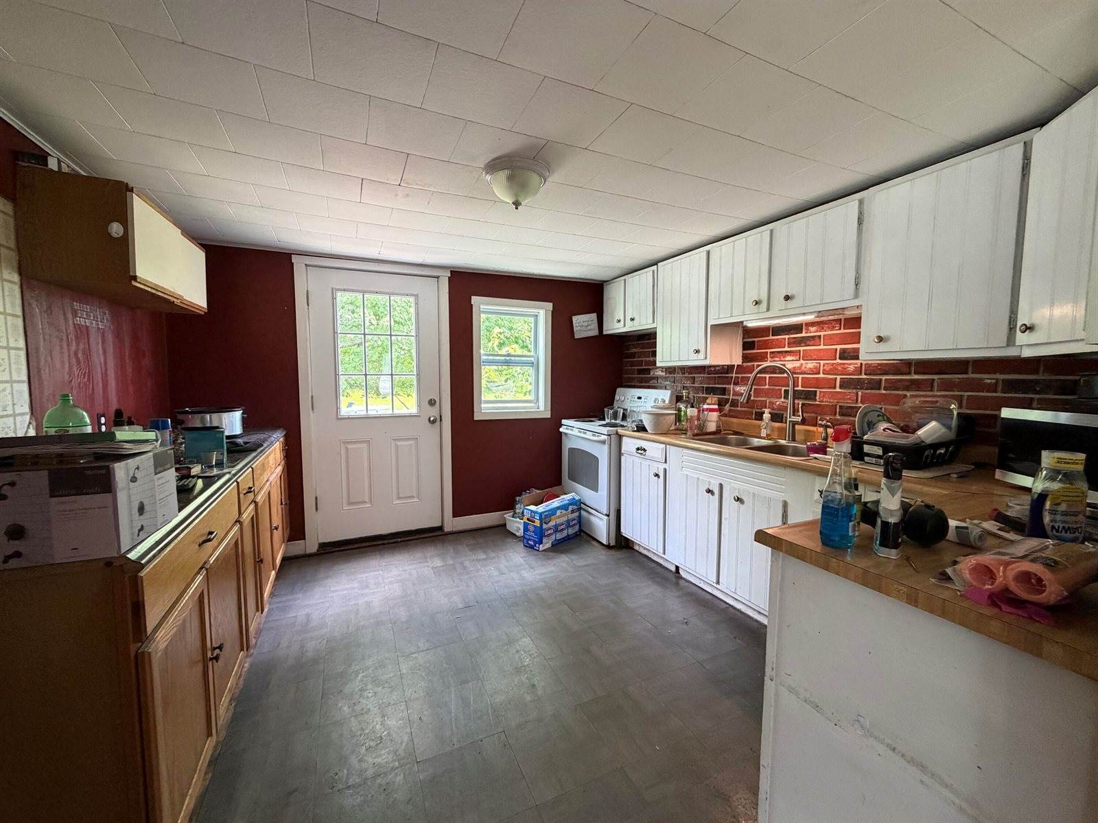 931 Oliver Hill Road, Garland, ME 04939