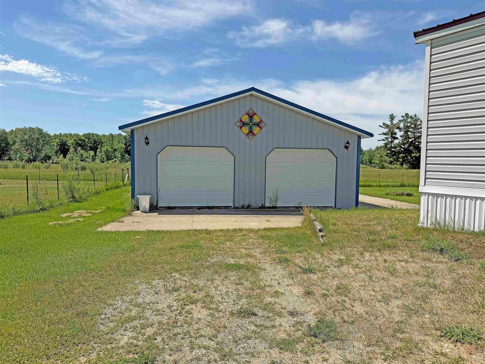 300 Winegars Road, Gladwin, MI 48624