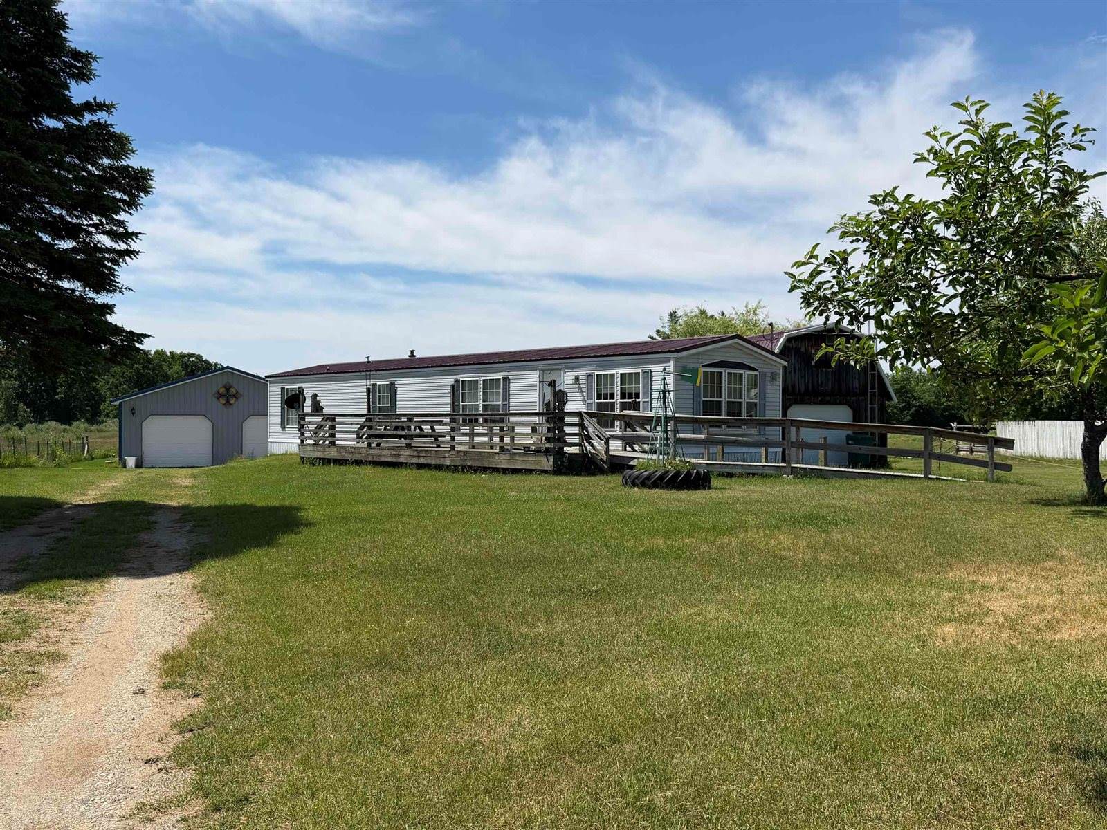 300 Winegars Road, Gladwin, MI 48624