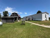 300 Winegars Road, Gladwin, MI 48624