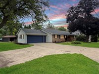 1734 West Stephenson Street, Freeport, IL 61032