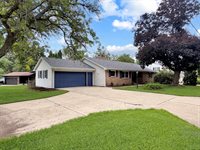 1734 West Stephenson Street, Freeport, IL 61032