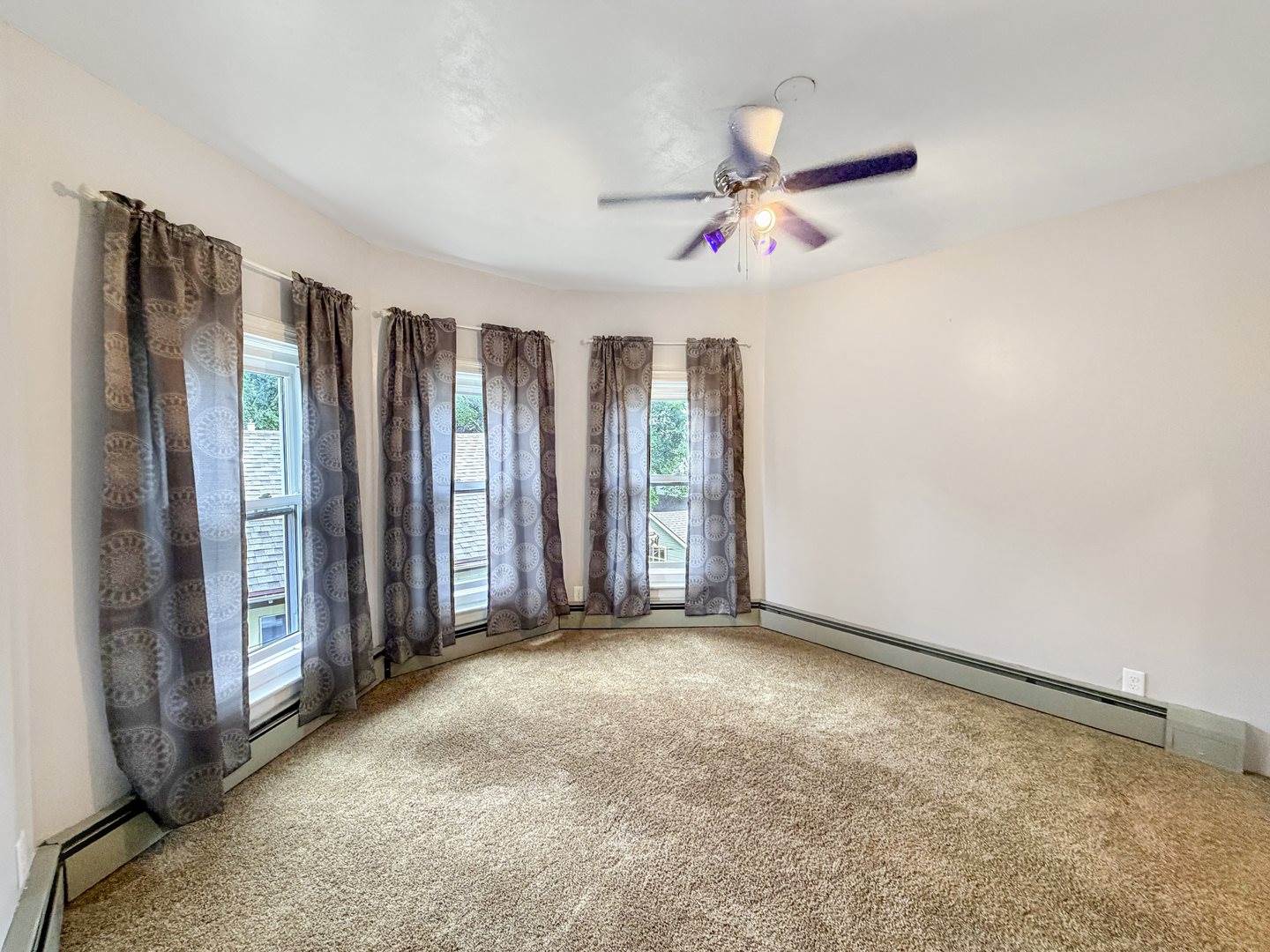 625 West Ringold Street, Freeport, IL 61032