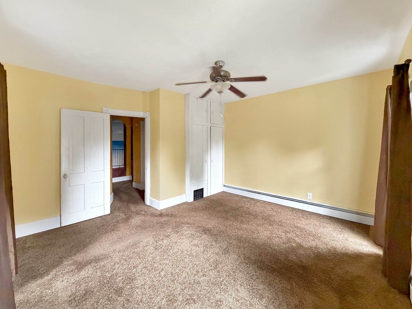 625 West Ringold Street, Freeport, IL 61032